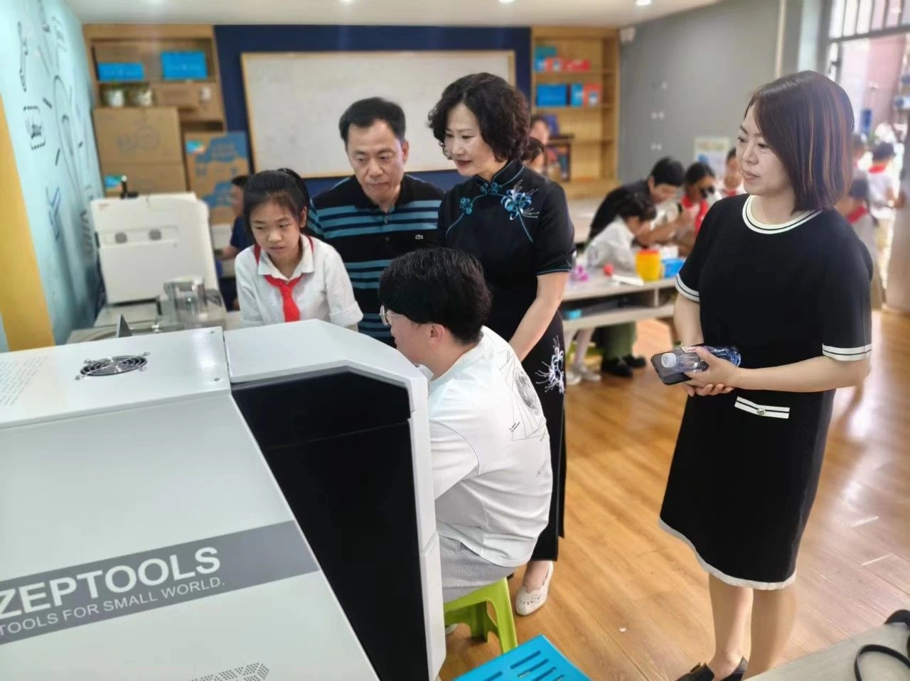 ZEM系列臺式掃描電鏡 ZEM系列臺式掃描電鏡